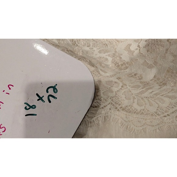 LOGO Lori Goldstein Cream Cotton Knit Scarf with Floral Eyelash Lace 18x72 - Picture 4 of 4